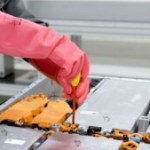 Batteries solides : comment cette technologie va révolutionner l’autonomie des voitures électriques Batteries solides : comment cette technologie va révolutionner l’autonomie des voitures électriques