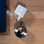 Vers un connecteur inédit pour les prochains iPhone, AirPods et casque VR ? Apple se révélerait être très malin