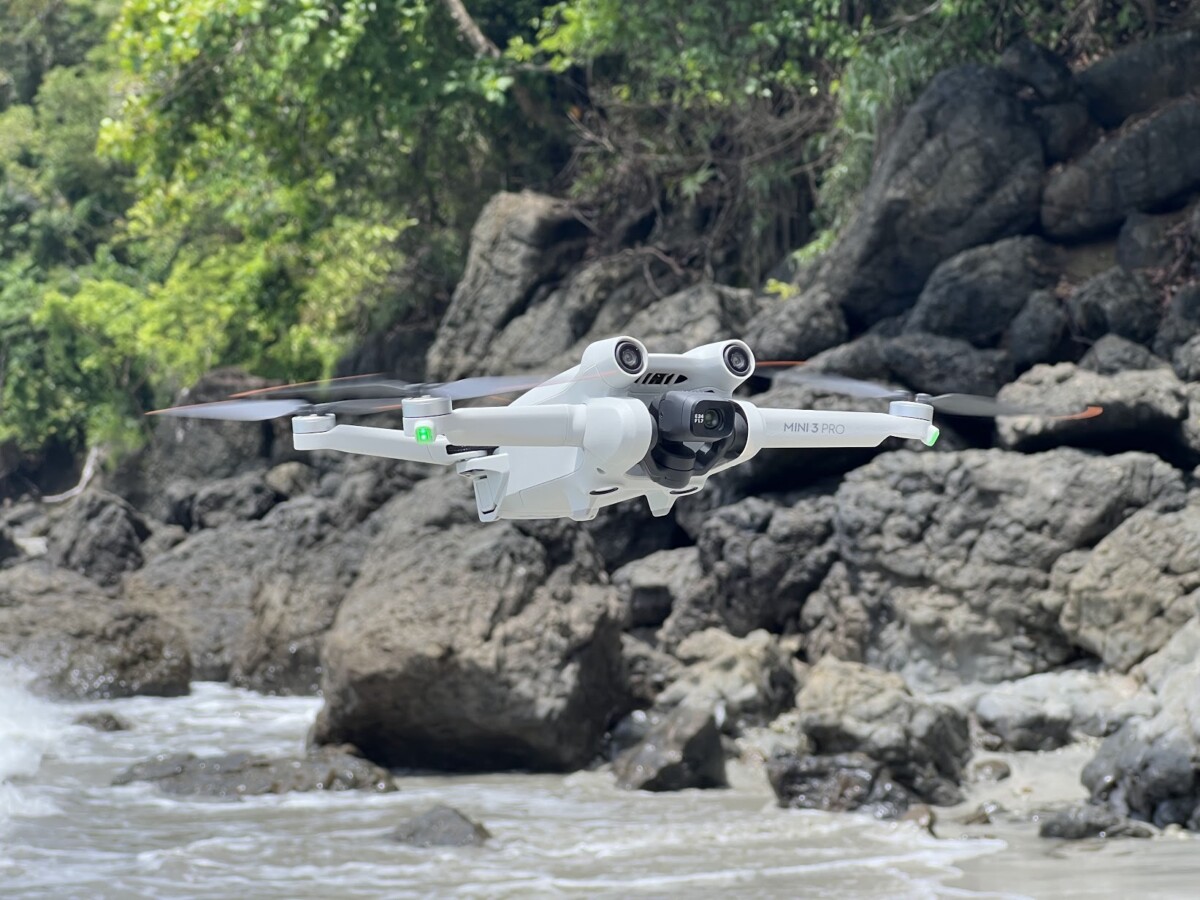 DJI Mini 3 Pro – Secret Beach Manuel Antonio DJI Mini 3 Pro – Secret Beach Manuel Antonio