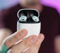 Les Google Pixel Buds Pro // Source : Chloé Pertuis pour Frandroid