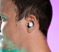 Les Google Pixel Buds Pro // Source : Chloé Pertuis pour Frandroid