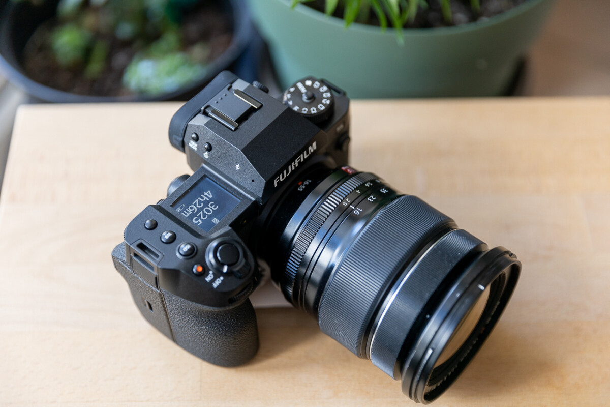 Le Fujifilm X-H2S // Source : Lola Gréco pour Frandroid Le Fujifilm X-H2S // Source : Lola Gréco pour Frandroid
