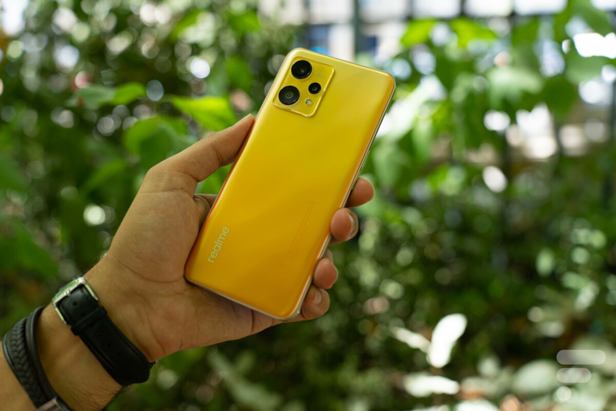 Le dos Realme 9 4G // Source : Chloé Pertuis Le dos Realme 9 4G // Source : Chloé Pertuis