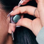 Ces écouteurs sans fil sont moulés pour s’adapter à la forme de votre oreille Ces écouteurs sans fil sont moulés pour s’adapter à la forme de votre oreille