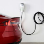 Est-il dangereux de laisser branchée sa voiture électrique toute une nuit à la maison ? On fait le point Est-il dangereux de laisser branchée sa voiture électrique toute une nuit à la maison ? On fait le point