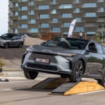 Ces 5 voitures électriques qui ont frôlé la catastrophe à leur lancement : roues qui se détachent, pannes de clim, freinage d’urgence, etc. Ces 5 voitures électriques qui ont frôlé la catastrophe à leur lancement : roues qui se détachent, pannes de clim, freinage d’urgence, etc.