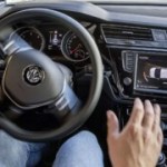 Volkswagen : lâcher le volant sur l’autoroute sera bientôt autorisé Volkswagen : lâcher le volant sur l’autoroute sera bientôt autorisé