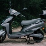 Essai du Easy-Watts e-Opai : un scooter électrique à petit prix taillé pour les débutants Essai du Easy-Watts e-Opai : un scooter électrique à petit prix taillé pour les débutants