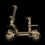 Tout en or, cette trottinette électrique est probablement la plus chère du monde Tout en or, cette trottinette électrique est probablement la plus chère du monde