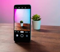 OnePlus 10T // Source : Anthony Wonner - Frandroid