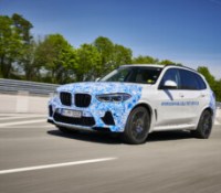 P90424560_highRes_road-testing-bmw-i-h