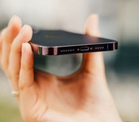 Toujours pas d'USB-C sur l'iPhone 14 Pro Max // Source : Anthony Wonner - Frandroid