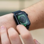 Apple Watch Series 8 : la meilleure version de cette smartwatch est à moitié prix, du jamais vu !