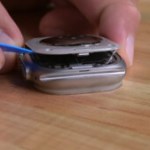 Heureusement que l&rsquo;Apple Watch Ultra est solide, car elle a un gros souci au démontage