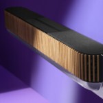 Bang & Olufsen lance une barre de son luxueuse, en chêne et en aluminium