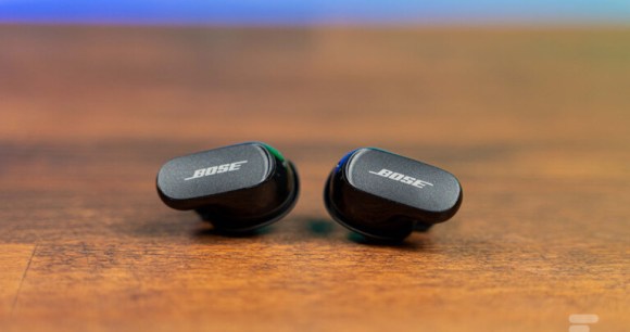 Les Bose QC Earbuds II embarquent une puce Qualcomm // Source : Chloé Pertuis pour Frandroid