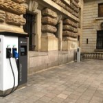 Voitures électriques : voici les bornes de recharge les plus puissantes d’Europe Voitures électriques : voici les bornes de recharge les plus puissantes d’Europe