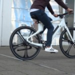 Ce vélo électrique en carbone détonne par son look original Ce vélo électrique en carbone détonne par son look original