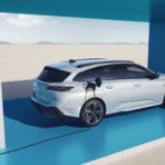 Peugeot et Citroën ont trouvé une solution pour doubler l’autonomie des voitures électriques, en polluant moins Peugeot et Citroën ont trouvé une solution pour doubler l’autonomie des voitures électriques, en polluant moins