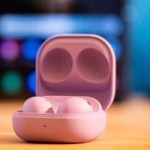 Galaxy Buds 2 Pro : les écouteurs sans fil premium de Samsung sont à -65 % en ce moment Galaxy Buds 2 Pro : les écouteurs sans fil premium de Samsung sont à -65 % en ce moment