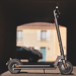 Test de la Wispeed T855 : une trottinette électrique exaltante mais insuffisante Test de la Wispeed T855 : une trottinette électrique exaltante mais insuffisante