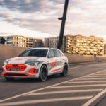 Audi montre son futur SUV électrique Q8 e-tron, sans trop en dévoiler Audi montre son futur SUV électrique Q8 e-tron, sans trop en dévoiler