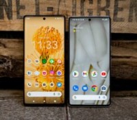 L'écran du Google Pixel 7 Pro (à droite) est très lumineux // Source : Chloé Pertuis - Frandroid