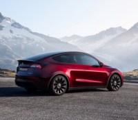 Tesla Model Y Performance, Midnight Cherry Red
