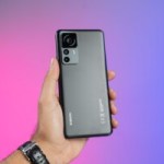 Prise en main du Xiaomi 12T Pro : des arguments solides pour s&rsquo;imposer sur le haut de gamme