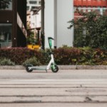 Opération séduction : Lime va offrir des casques pour vélos et trottinettes électriques Opération séduction : Lime va offrir des casques pour vélos et trottinettes électriques