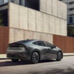 Voici le plan de Toyota pour rattraper son retard sur Tesla et la voiture électrique Voici le plan de Toyota pour rattraper son retard sur Tesla et la voiture électrique