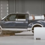 Pourquoi les Américains utilisent des voitures chargées de blocs de béton dans leurs crash tests Pourquoi les Américains utilisent des voitures chargées de blocs de béton dans leurs crash tests