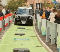 lumen-freedom-induktives-laden-wireless-charging-taxi-nottingham-min