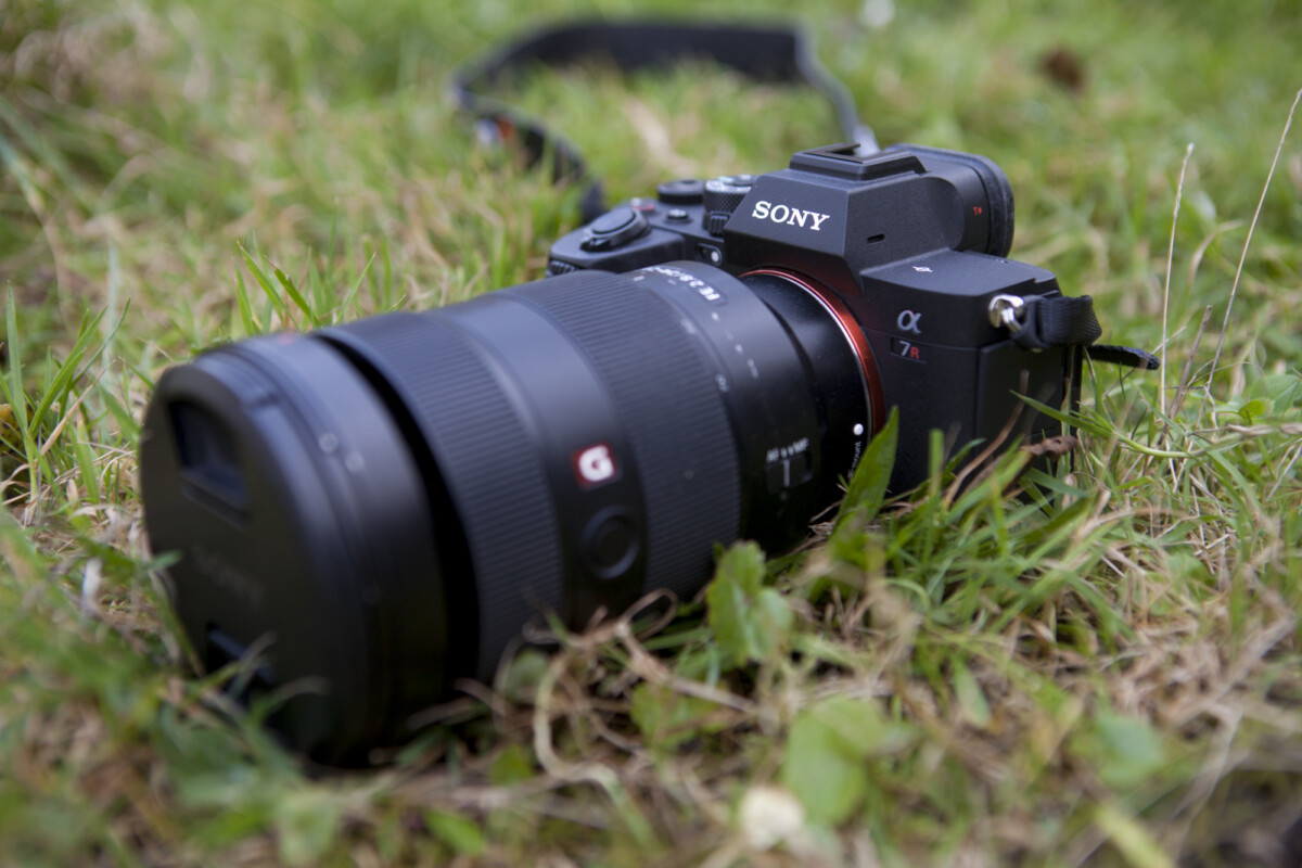 Le Sony A7R V profite d'une stabilisation capteur, mais pas l'optique Sony FE 24-70 F2.8 GM // Source : Olivier Gonin pour Frandroid Le Sony A7R V profite d'une stabilisation capteur, mais pas l'optique Sony FE 24-70 F2.8 GM // Source : Olivier Gonin pour Frandroid