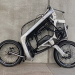 Ce vélo cargo électrique se plie sur lui-même, on vous explique à quoi ça sert Ce vélo cargo électrique se plie sur lui-même, on vous explique à quoi ça sert