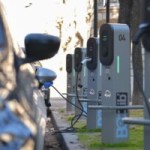 Charger une voiture électrique à Paris coûtera désormais deux fois plus cher qu’un plein d’essence Charger une voiture électrique à Paris coûtera désormais deux fois plus cher qu’un plein d’essence