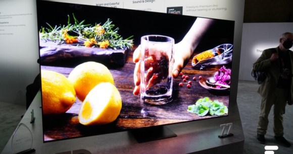 Le nouveau QD-OLED de 77 pouces // Source : Frandroid Le nouveau QD-OLED de 77 pouces // Source : Frandroid