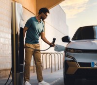 cover_recharge_megane_electrique-min-scaled