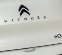 Citroën ë-C4 X // Source : Frandroid Citroën ë-C4 X // Source : Frandroid