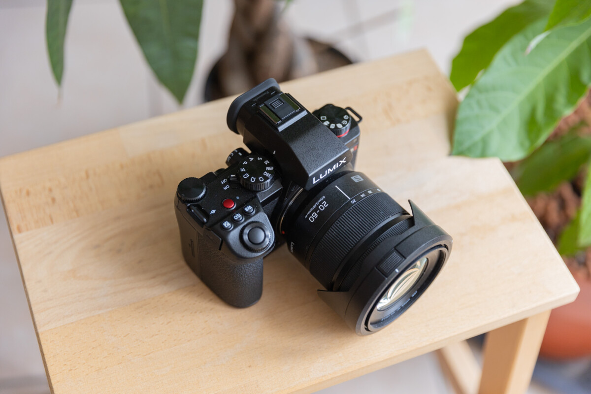 Le Panasonic Lumix S5II // Source : Lola Gréco pour Frandroid Le Panasonic Lumix S5II // Source : Lola Gréco pour Frandroid