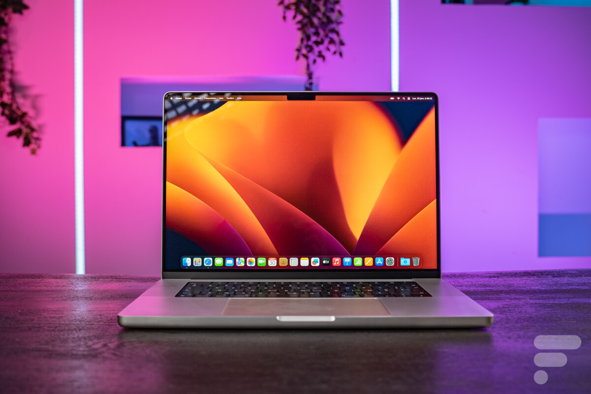 Apple MacBook Pro 16 M2 Max // Source : Chloé Pertuis - Frandroid Apple MacBook Pro 16 M2 Max // Source : Chloé Pertuis - Frandroid