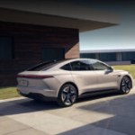« Recharge » gratuite en moins de 3 min et écrans XXL : cette rivale chinoise de la Tesla Model S détonne « Recharge » gratuite en moins de 3 min et écrans XXL : cette rivale chinoise de la Tesla Model S détonne