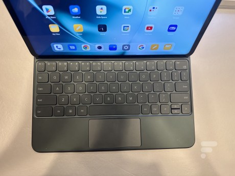 OnePlus Tab prise en main MWC 4