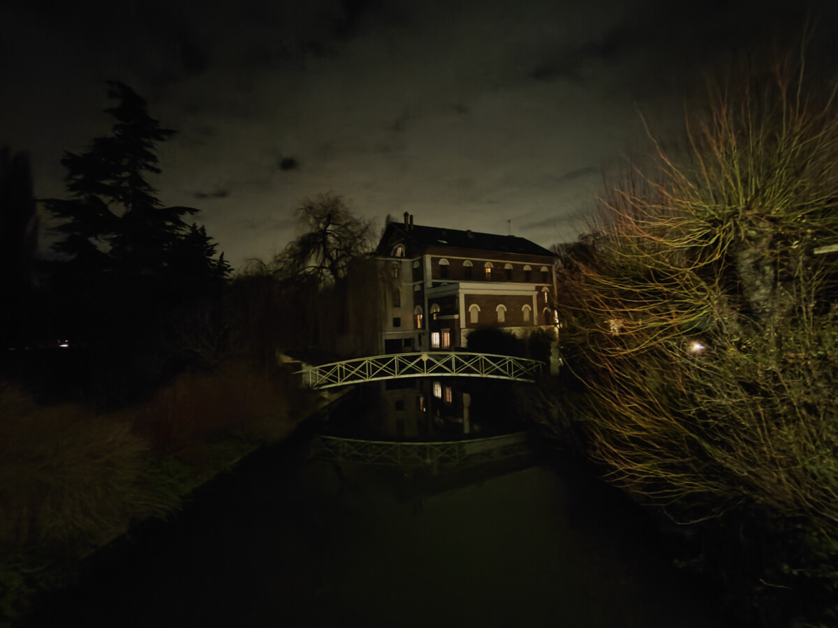 Mode Nuit Ultra Grand-Angle Mode Nuit Ultra Grand-Angle