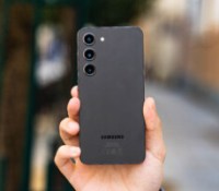 Le Samsung Galaxy S23 // Source : Frandroid - Anthony Wonner et Chloé Pertuis