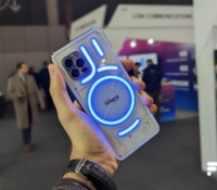 L'Unihertz Luna au MWC 2023 // Source : Frandroid L'Unihertz Luna au MWC 2023 // Source : Frandroid