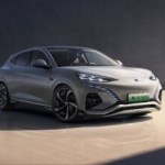 Pourquoi Mercedes soutient ce nouveau SUV électrique chinois produit par le concurrent de Tesla Pourquoi Mercedes soutient ce nouveau SUV électrique chinois produit par le concurrent de Tesla