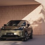 « Ecran » de 92 pouces, OS digne d’un smartphone : cette nouvelle voiture a tout compris… sauf pour sa motorisation « Ecran » de 92 pouces, OS digne d’un smartphone : cette nouvelle voiture a tout compris… sauf pour sa motorisation