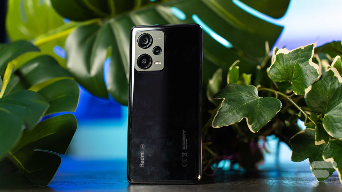 Le Redmi Note 12 Pro+. // Source : Frandroid - Chloé Pertuis Le Redmi Note 12 Pro+. // Source : Frandroid - Chloé Pertuis