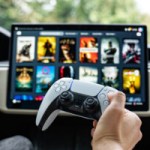Ne pleurez pas Steam : 75 jeux arrivent sur votre Tesla grâce à YouTube, voici comment en profiter Ne pleurez pas Steam : 75 jeux arrivent sur votre Tesla grâce à YouTube, voici comment en profiter